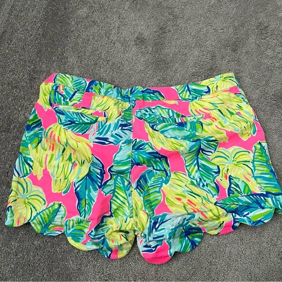 Lilly Pulitzer buttercup stretch short local flavor size 14 - Picture 4 of 4